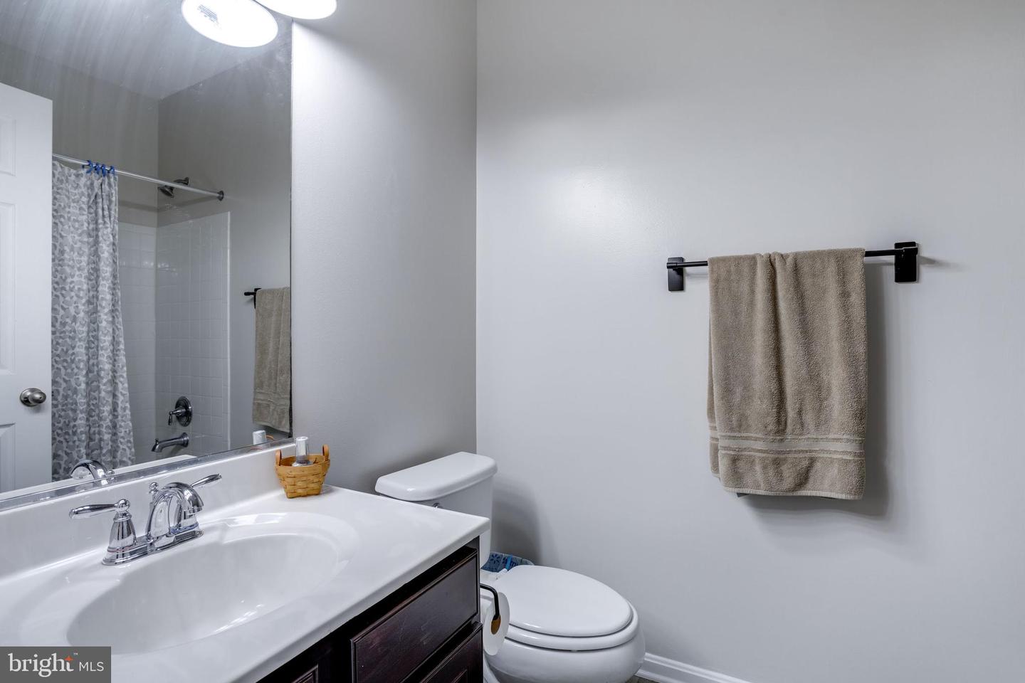 3317 EAGLE RIDGE DR, WOODBRIDGE, Virginia 22191, 4 Bedrooms Bedrooms, ,3 BathroomsBathrooms,Residential,For sale,3317 EAGLE RIDGE DR,VAPW2096346 MLS # VAPW2096346