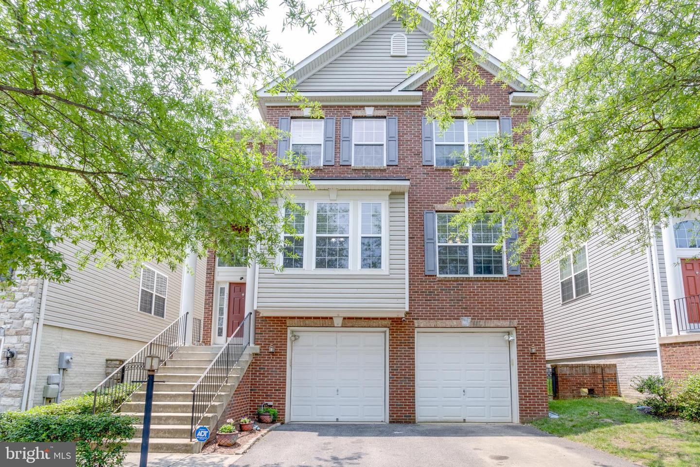 3317 EAGLE RIDGE DR, WOODBRIDGE, Virginia 22191, 4 Bedrooms Bedrooms, ,3 BathroomsBathrooms,Residential,For sale,3317 EAGLE RIDGE DR,VAPW2096346 MLS # VAPW2096346