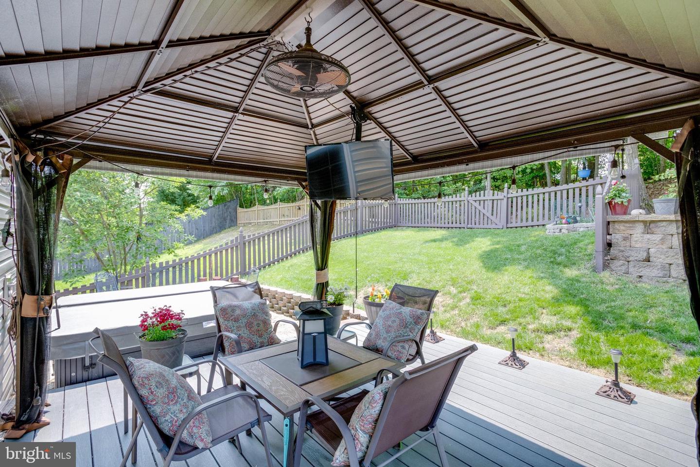 3317 EAGLE RIDGE DR, WOODBRIDGE, Virginia 22191, 4 Bedrooms Bedrooms, ,3 BathroomsBathrooms,Residential,For sale,3317 EAGLE RIDGE DR,VAPW2096346 MLS # VAPW2096346