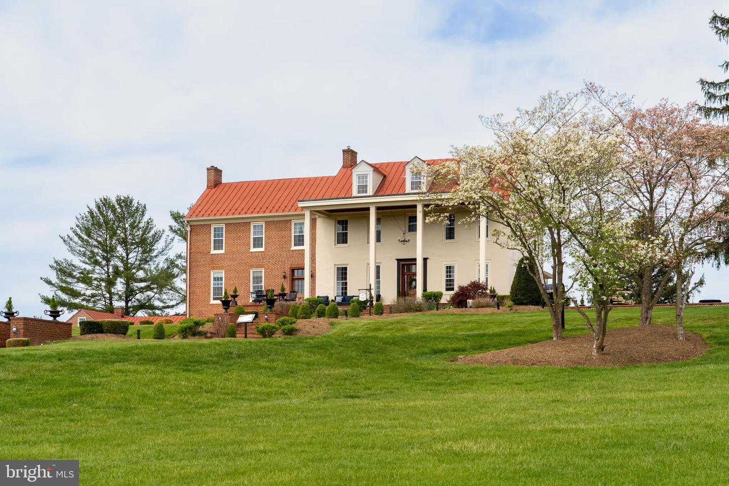 15158 BERLIN TPKE, PURCELLVILLE, Virginia 20132, 6 Bedrooms Bedrooms, ,4 BathroomsBathrooms,Residential,For sale,15158 BERLIN TPKE,VALO2098838 MLS # VALO2098838
