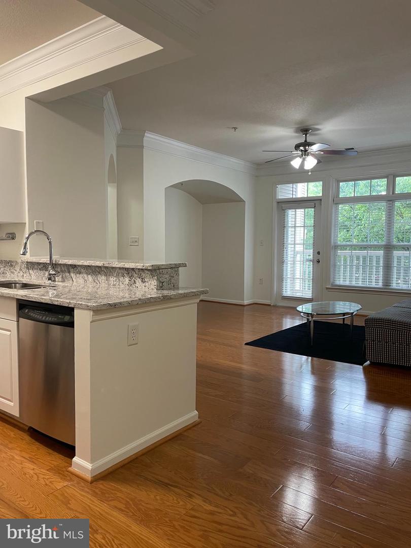 512 SUNSET VIEW TER SE #204, LEESBURG, Virginia 20175, 1 Bedroom Bedrooms, ,1 BathroomBathrooms,Residential,For sale,512 SUNSET VIEW TER SE #204,VALO2098822 MLS # VALO2098822