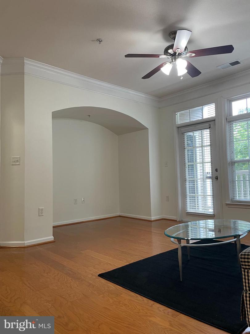 512 SUNSET VIEW TER SE #204, LEESBURG, Virginia 20175, 1 Bedroom Bedrooms, ,1 BathroomBathrooms,Residential,For sale,512 SUNSET VIEW TER SE #204,VALO2098822 MLS # VALO2098822