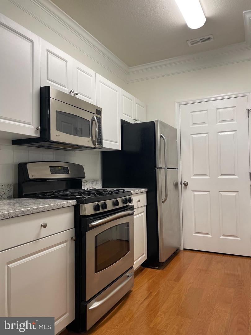 512 SUNSET VIEW TER SE #204, LEESBURG, Virginia 20175, 1 Bedroom Bedrooms, ,1 BathroomBathrooms,Residential,For sale,512 SUNSET VIEW TER SE #204,VALO2098822 MLS # VALO2098822