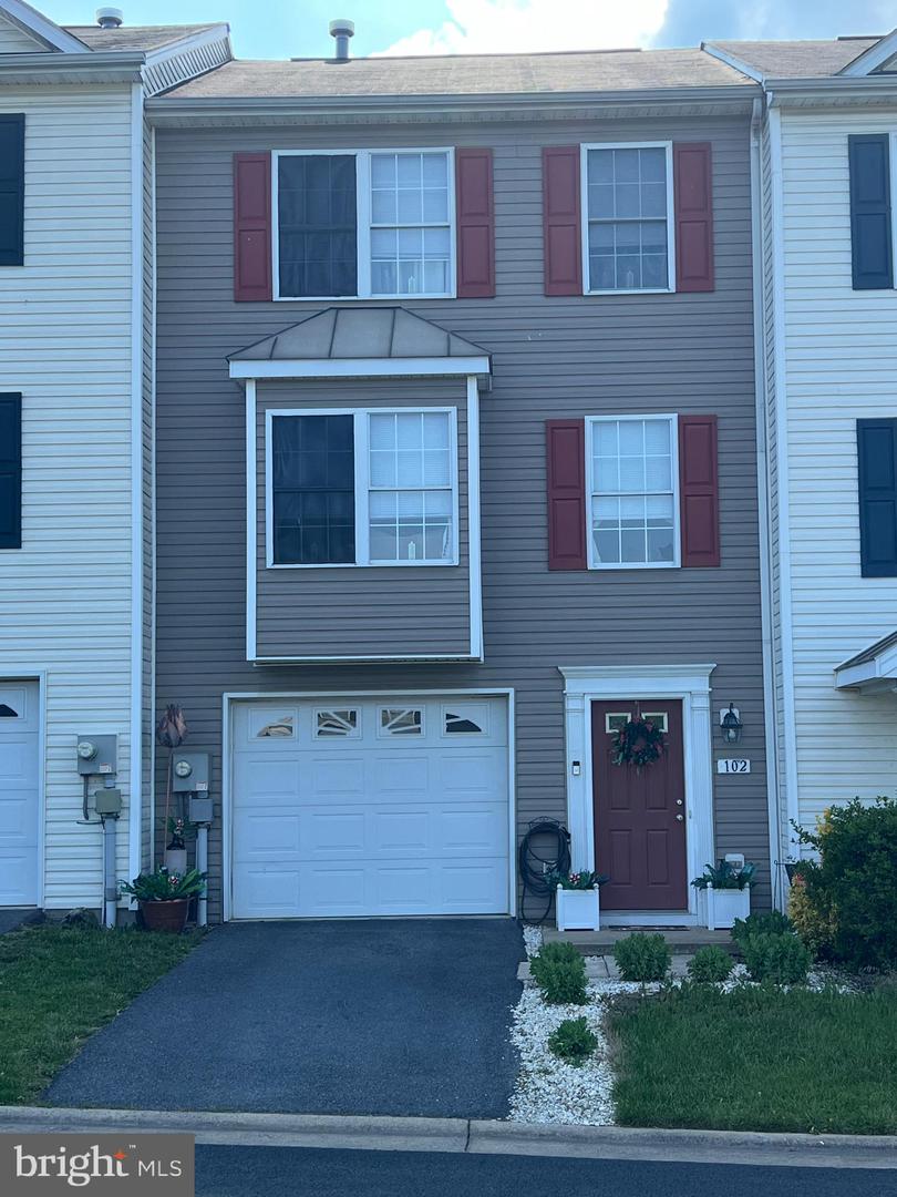 102 ZEPHYR LN, WINCHESTER, Virginia 22602, 3 Bedrooms Bedrooms, 6 Rooms Rooms,1 BathroomBathrooms,Residential,For sale,102 ZEPHYR LN,VAFV2034668 MLS # VAFV2034668