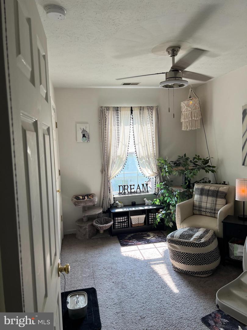 102 ZEPHYR LN, WINCHESTER, Virginia 22602, 3 Bedrooms Bedrooms, 6 Rooms Rooms,1 BathroomBathrooms,Residential,For sale,102 ZEPHYR LN,VAFV2034668 MLS # VAFV2034668