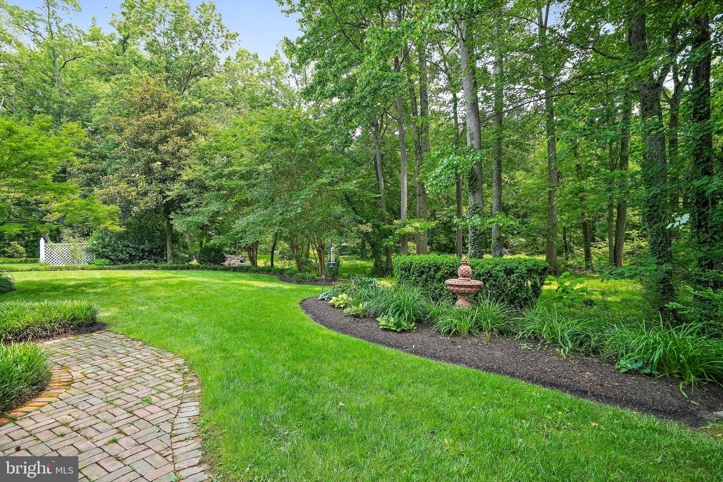 8821 GATESHEAD RD, ALEXANDRIA, Virginia 22309, 5 Bedrooms Bedrooms, ,2 BathroomsBathrooms,Residential,For sale,8821 GATESHEAD RD,VAFX2245718 MLS # VAFX2245718