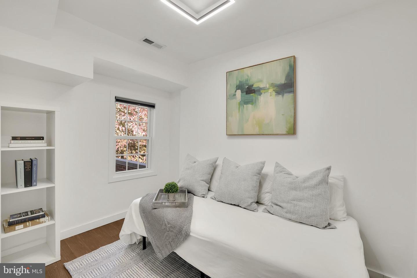 1220 28TH ST NW, WASHINGTON, District Of Columbia 20007, 3 Bedrooms Bedrooms, ,2 BathroomsBathrooms,Residential,For sale,1220 28TH ST NW,DCDC2204174 MLS # DCDC2204174