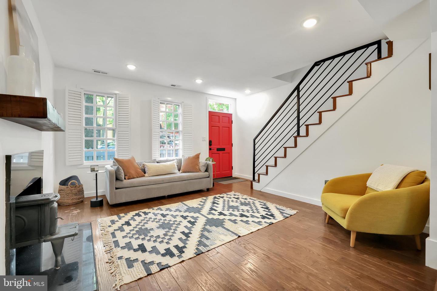 1220 28TH ST NW, WASHINGTON, District Of Columbia 20007, 3 Bedrooms Bedrooms, ,2 BathroomsBathrooms,Residential,For sale,1220 28TH ST NW,DCDC2204174 MLS # DCDC2204174