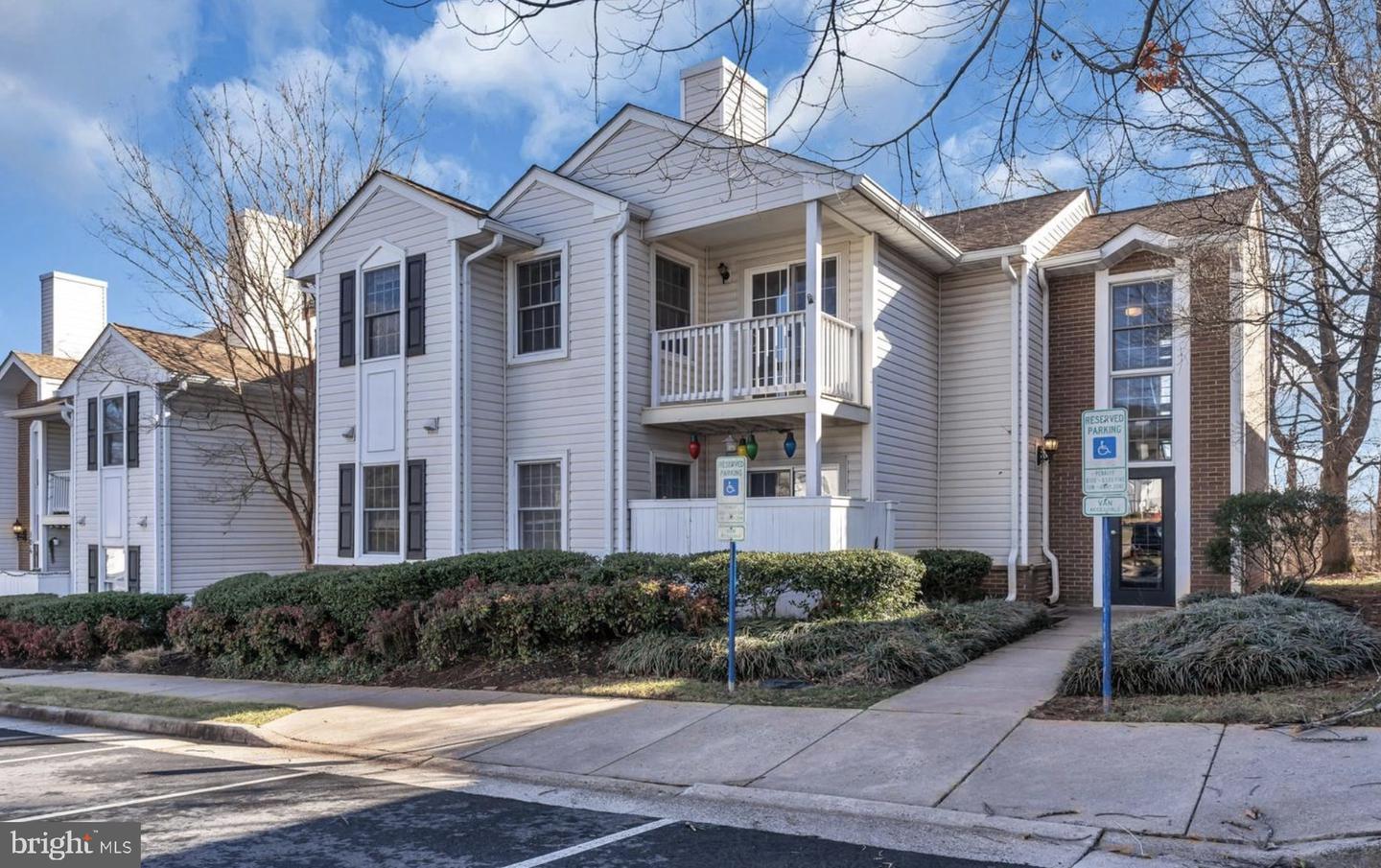 106 WESTWICK CT #3, STERLING, Virginia 20165, 3 Bedrooms Bedrooms, ,3 BathroomsBathrooms,Residential,For sale,106 WESTWICK CT #3,VALO2098808 MLS # VALO2098808