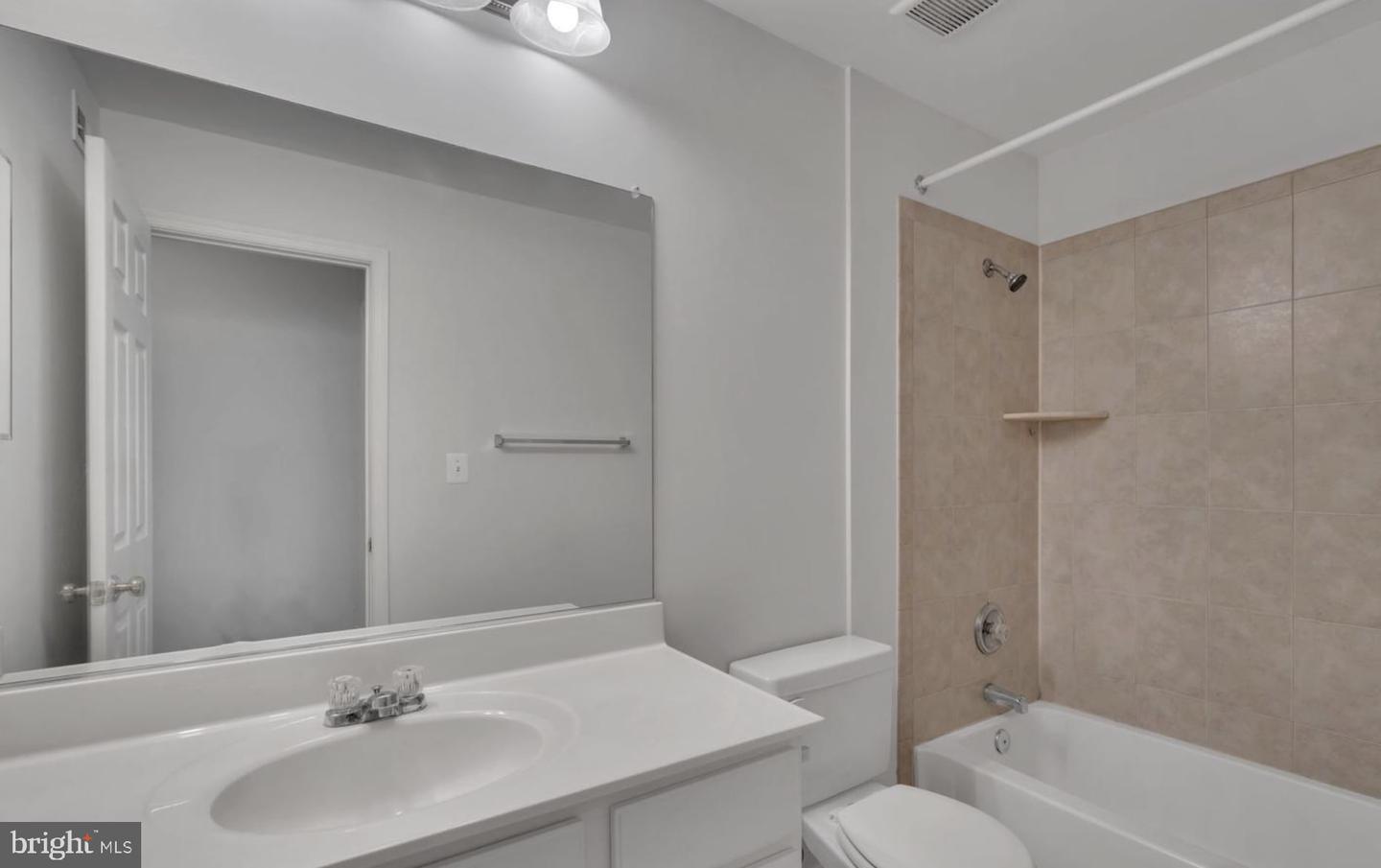 106 WESTWICK CT #3, STERLING, Virginia 20165, 3 Bedrooms Bedrooms, ,3 BathroomsBathrooms,Residential,For sale,106 WESTWICK CT #3,VALO2098808 MLS # VALO2098808