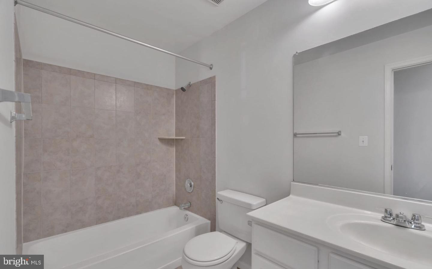 106 WESTWICK CT #3, STERLING, Virginia 20165, 3 Bedrooms Bedrooms, ,3 BathroomsBathrooms,Residential,For sale,106 WESTWICK CT #3,VALO2098808 MLS # VALO2098808