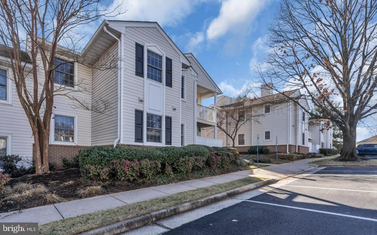 106 WESTWICK CT #3, STERLING, Virginia 20165, 3 Bedrooms Bedrooms, ,3 BathroomsBathrooms,Residential,For sale,106 WESTWICK CT #3,VALO2098808 MLS # VALO2098808