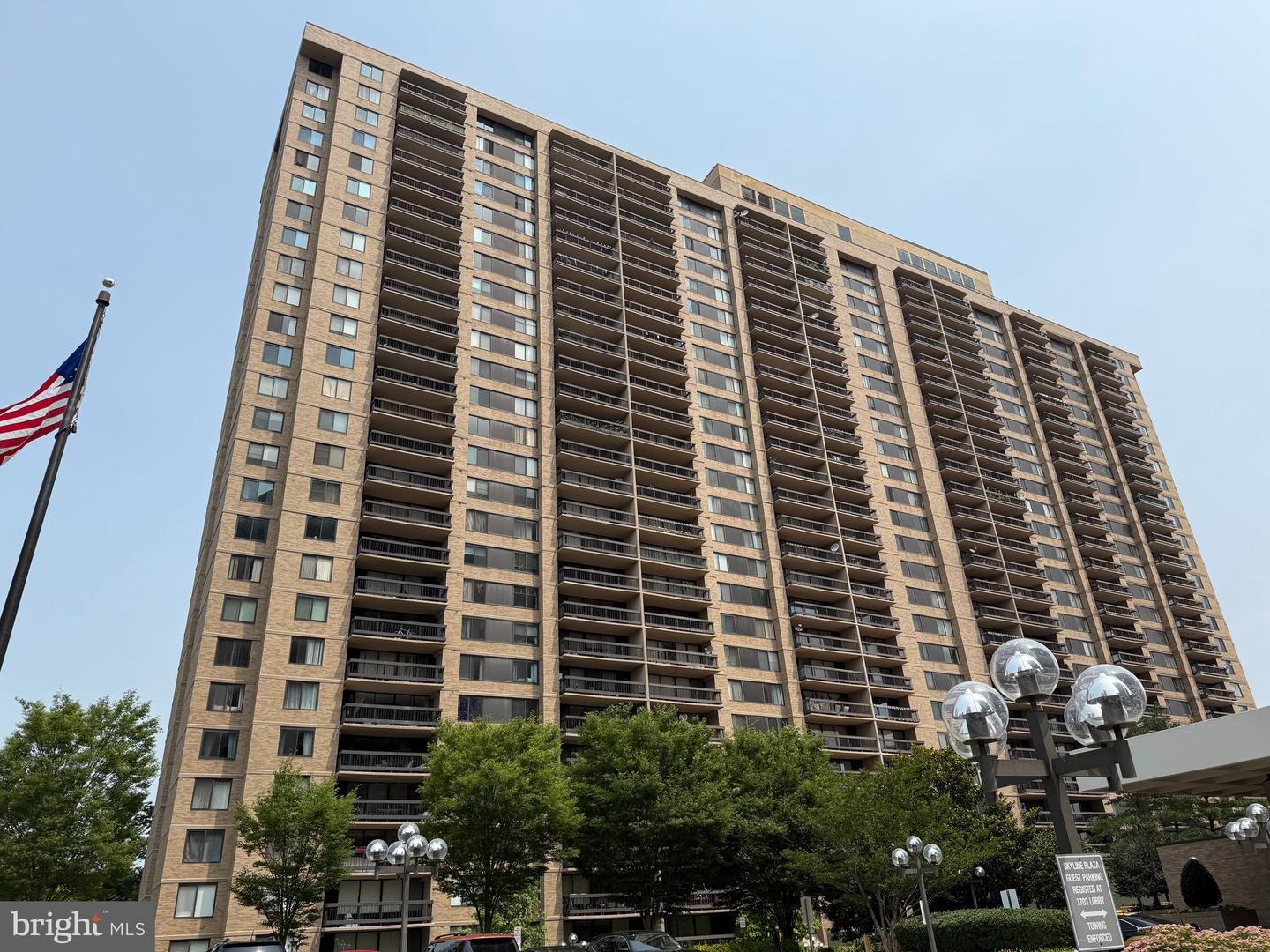 3701 S GEORGE MASON DR #116N, FALLS CHURCH, Virginia 22041, 1 Bedroom Bedrooms, ,1 BathroomBathrooms,Residential,For sale,3701 S GEORGE MASON DR #116N,VAFX2245794 MLS # VAFX2245794