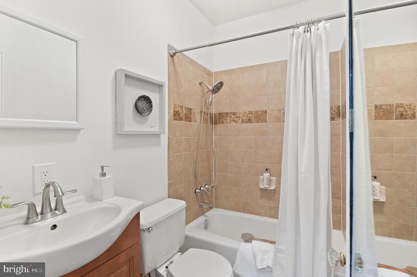 4436 49TH ST NW, WASHINGTON, District Of Columbia 20016, 3 Bedrooms Bedrooms, ,2 BathroomsBathrooms,Residential,For sale,4436 49TH ST NW,DCDC2204290 MLS # DCDC2204290