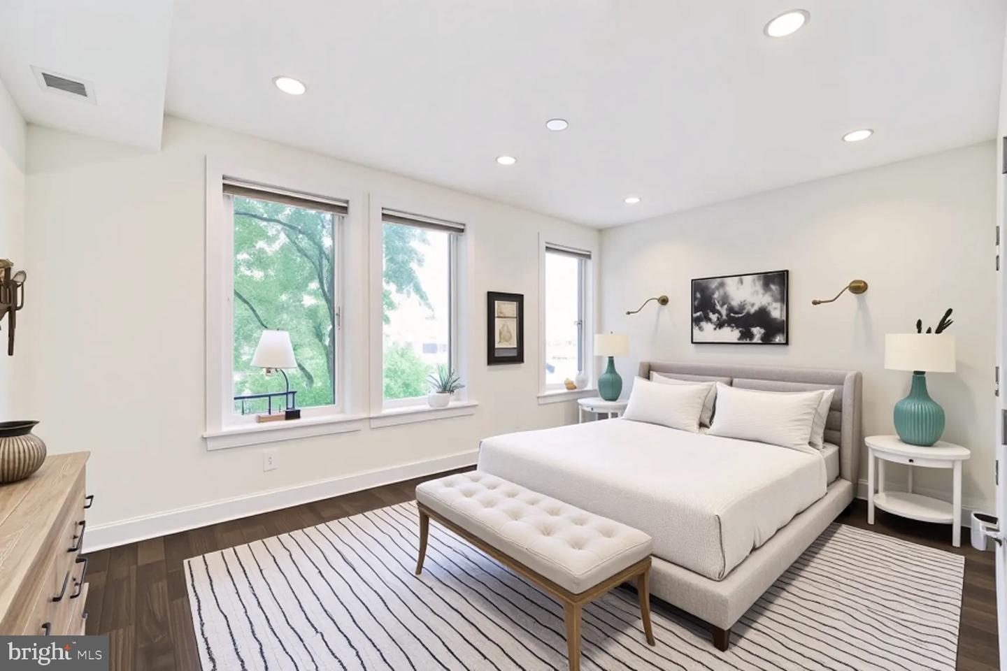 525 KENNEDY ST NW #4, WASHINGTON, District Of Columbia 20011, 3 Bedrooms Bedrooms, ,2 BathroomsBathrooms,Residential,For sale,525 KENNEDY ST NW #4,DCDC2204296 MLS # DCDC2204296
