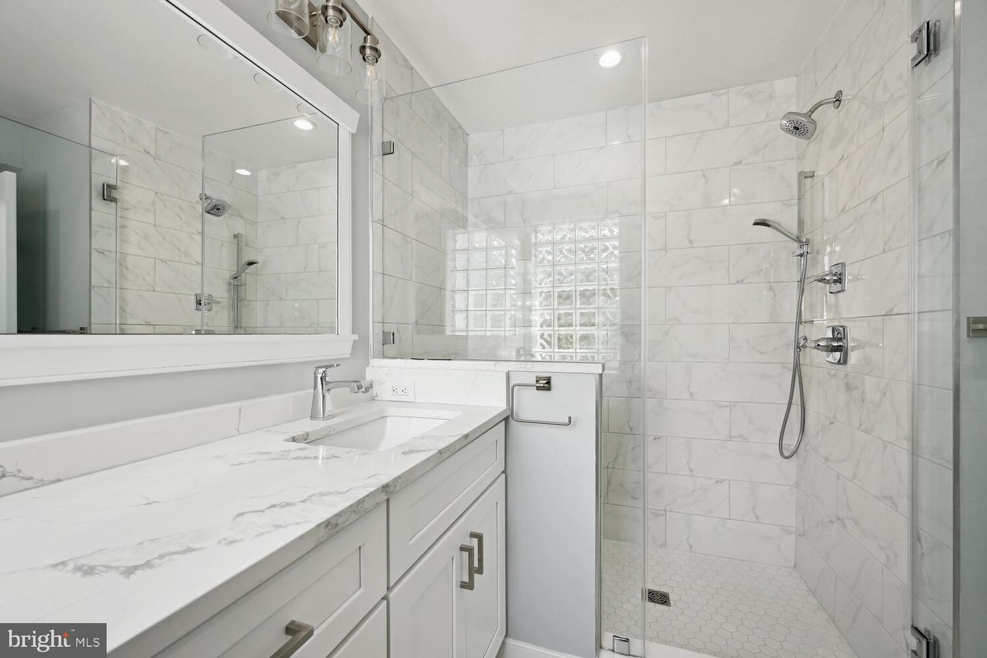 1850 INGLESIDE TER NW #2, WASHINGTON, District Of Columbia 20010, 6 Bedrooms Bedrooms, ,5 BathroomsBathrooms,Residential,For sale,1850 INGLESIDE TER NW #2,DCDC2204310 MLS # DCDC2204310