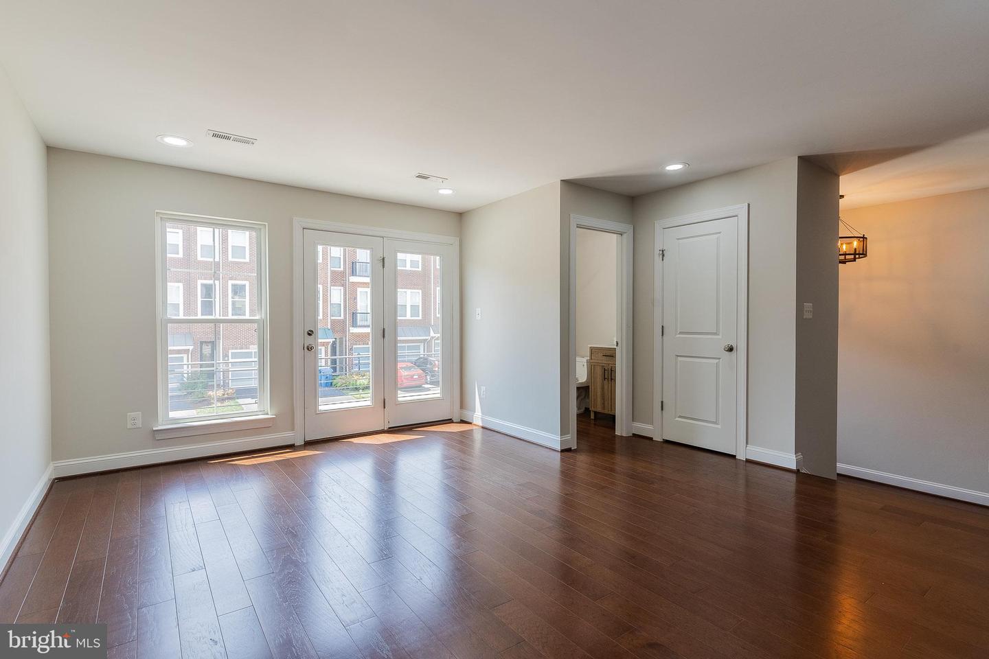 23480 EPPERSON SQ, BRAMBLETON, Virginia 20148, 3 Bedrooms Bedrooms, ,3 BathroomsBathrooms,Residential,For sale,23480 EPPERSON SQ,VALO2098892 MLS # VALO2098892