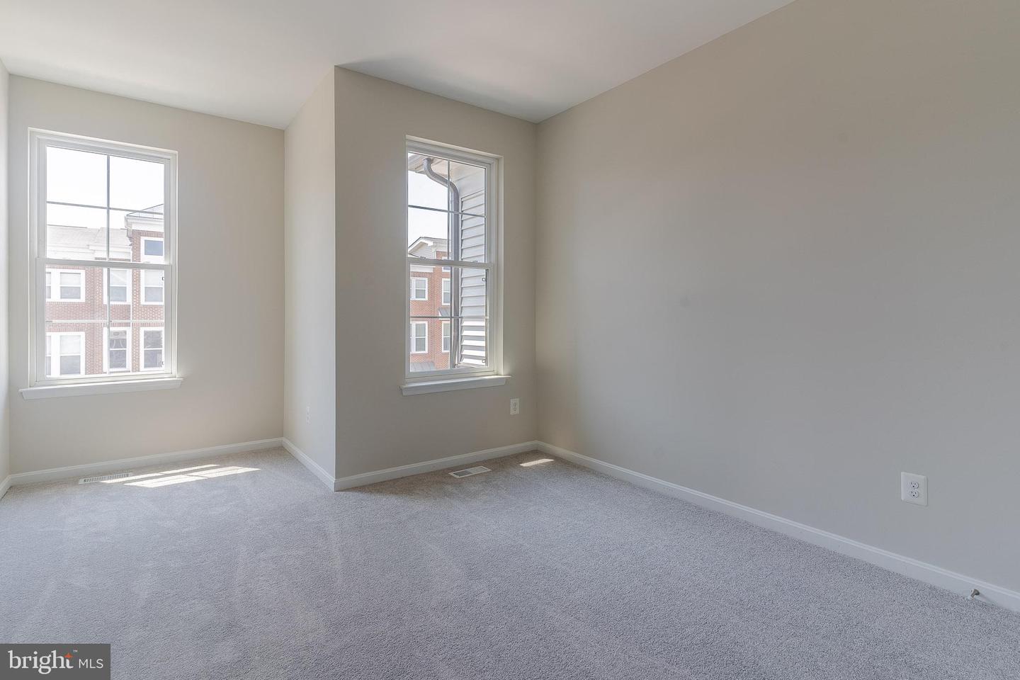 23480 EPPERSON SQ, BRAMBLETON, Virginia 20148, 3 Bedrooms Bedrooms, ,3 BathroomsBathrooms,Residential,For sale,23480 EPPERSON SQ,VALO2098892 MLS # VALO2098892