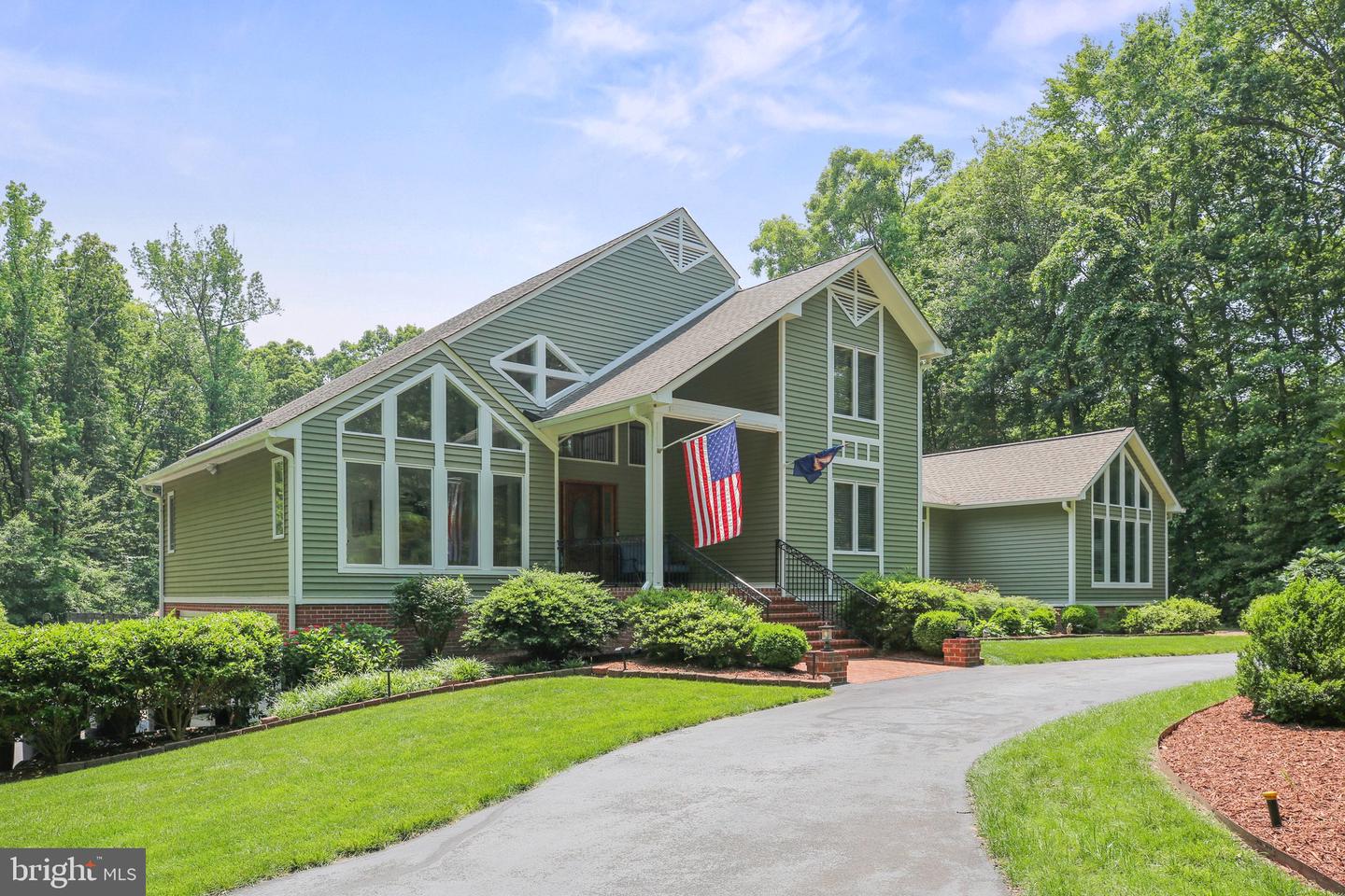 14 OLDE PLANTATION DR, FREDERICKSBURG, Virginia 22407, 5 Bedrooms Bedrooms, ,4 BathroomsBathrooms,Residential,For sale,14 OLDE PLANTATION DR,VASP2033742 MLS # VASP2033742