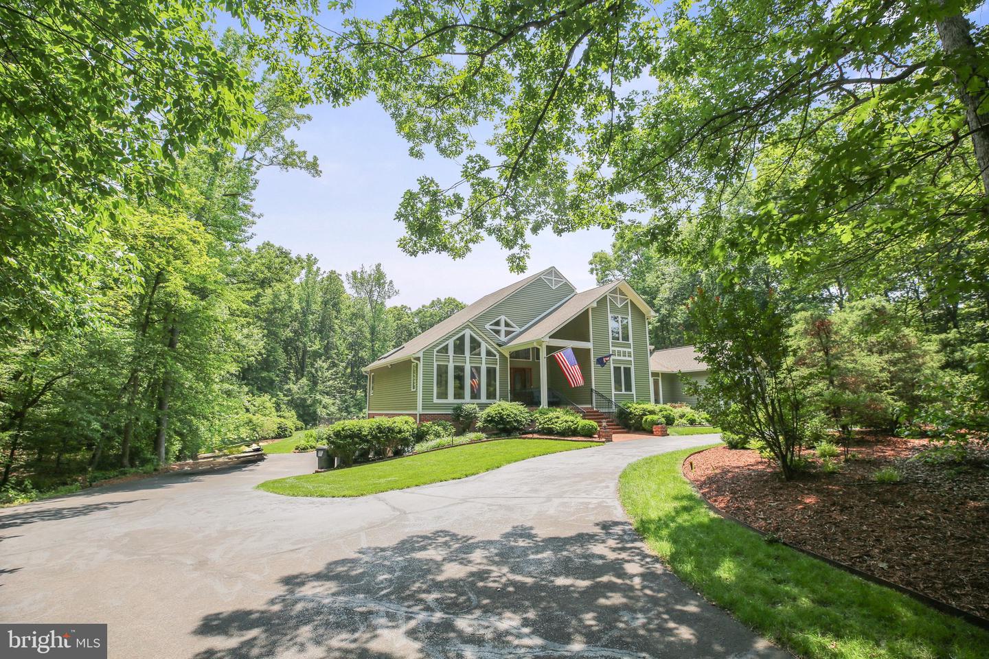 14 OLDE PLANTATION DR, FREDERICKSBURG, Virginia 22407, 5 Bedrooms Bedrooms, ,4 BathroomsBathrooms,Residential,For sale,14 OLDE PLANTATION DR,VASP2033742 MLS # VASP2033742