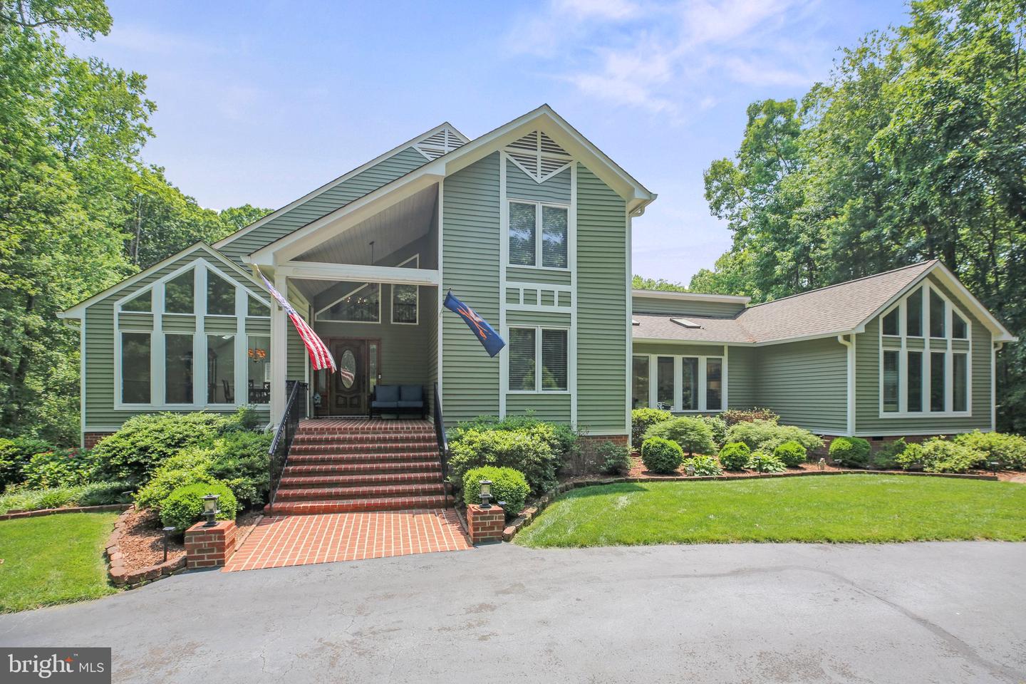 14 OLDE PLANTATION DR, FREDERICKSBURG, Virginia 22407, 5 Bedrooms Bedrooms, ,4 BathroomsBathrooms,Residential,For sale,14 OLDE PLANTATION DR,VASP2033742 MLS # VASP2033742