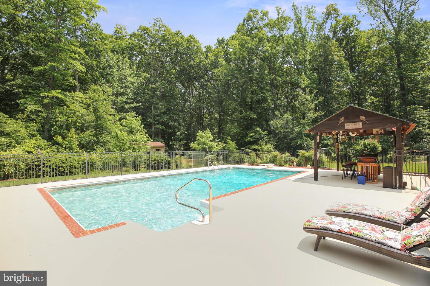 14 OLDE PLANTATION DR, FREDERICKSBURG, Virginia 22407, 5 Bedrooms Bedrooms, ,4 BathroomsBathrooms,Residential,For sale,14 OLDE PLANTATION DR,VASP2033742 MLS # VASP2033742
