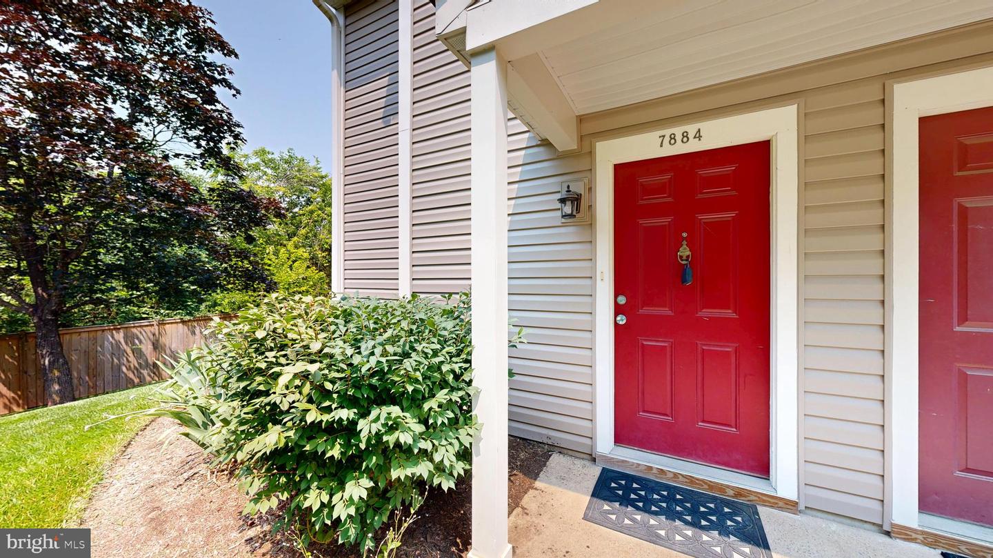 7884 WAVERLEY MILL CT #4, GAINESVILLE, Virginia 20155, 2 Bedrooms Bedrooms, ,2 BathroomsBathrooms,Residential,For sale,7884 WAVERLEY MILL CT #4,VAPW2096402 MLS # VAPW2096402