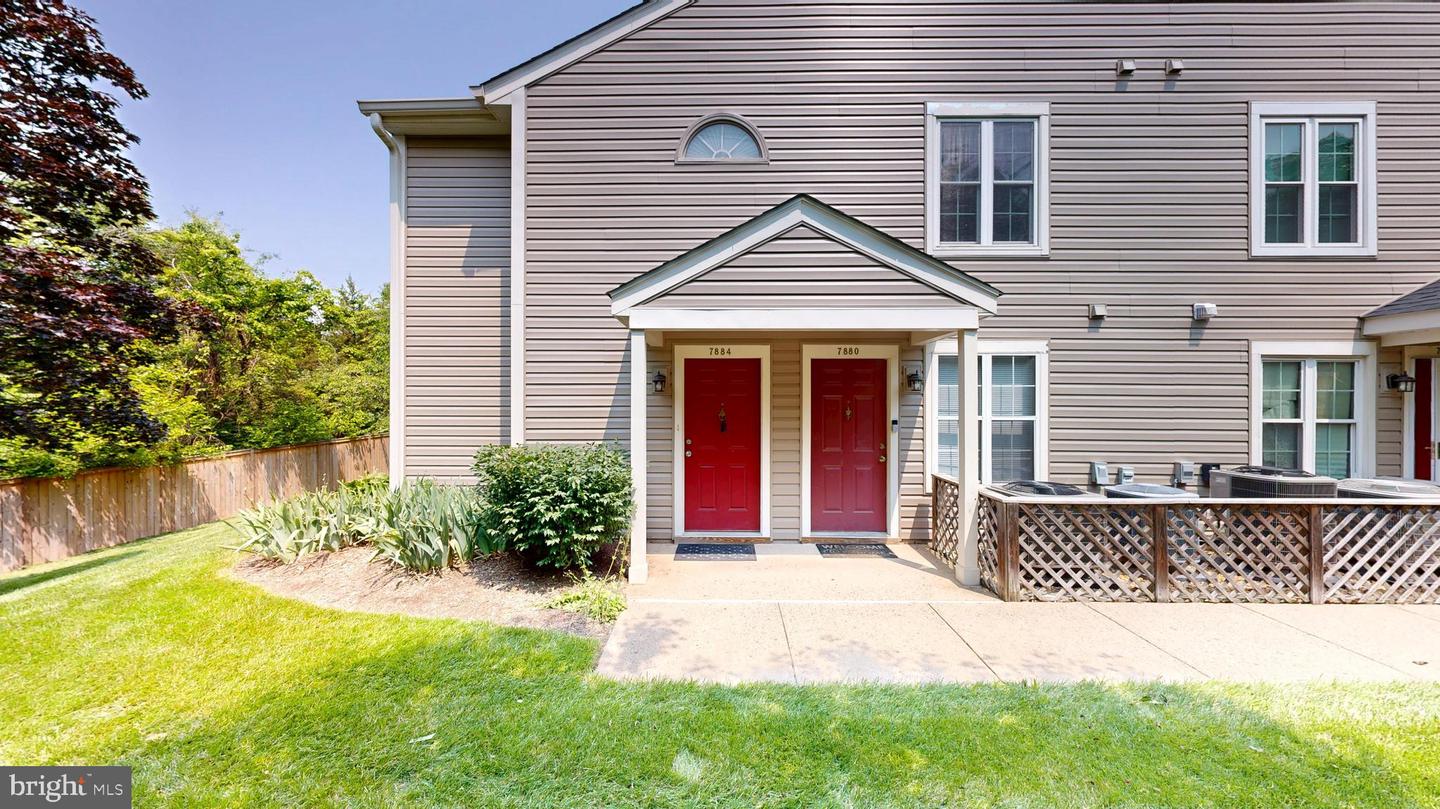 7884 WAVERLEY MILL CT #4, GAINESVILLE, Virginia 20155, 2 Bedrooms Bedrooms, ,2 BathroomsBathrooms,Residential,For sale,7884 WAVERLEY MILL CT #4,VAPW2096402 MLS # VAPW2096402