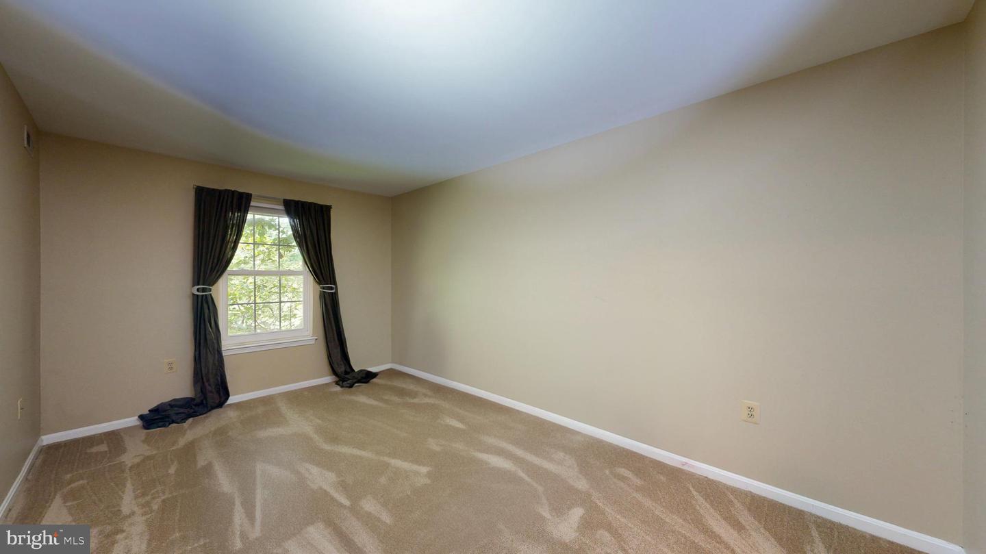 7884 WAVERLEY MILL CT #4, GAINESVILLE, Virginia 20155, 2 Bedrooms Bedrooms, ,2 BathroomsBathrooms,Residential,For sale,7884 WAVERLEY MILL CT #4,VAPW2096402 MLS # VAPW2096402