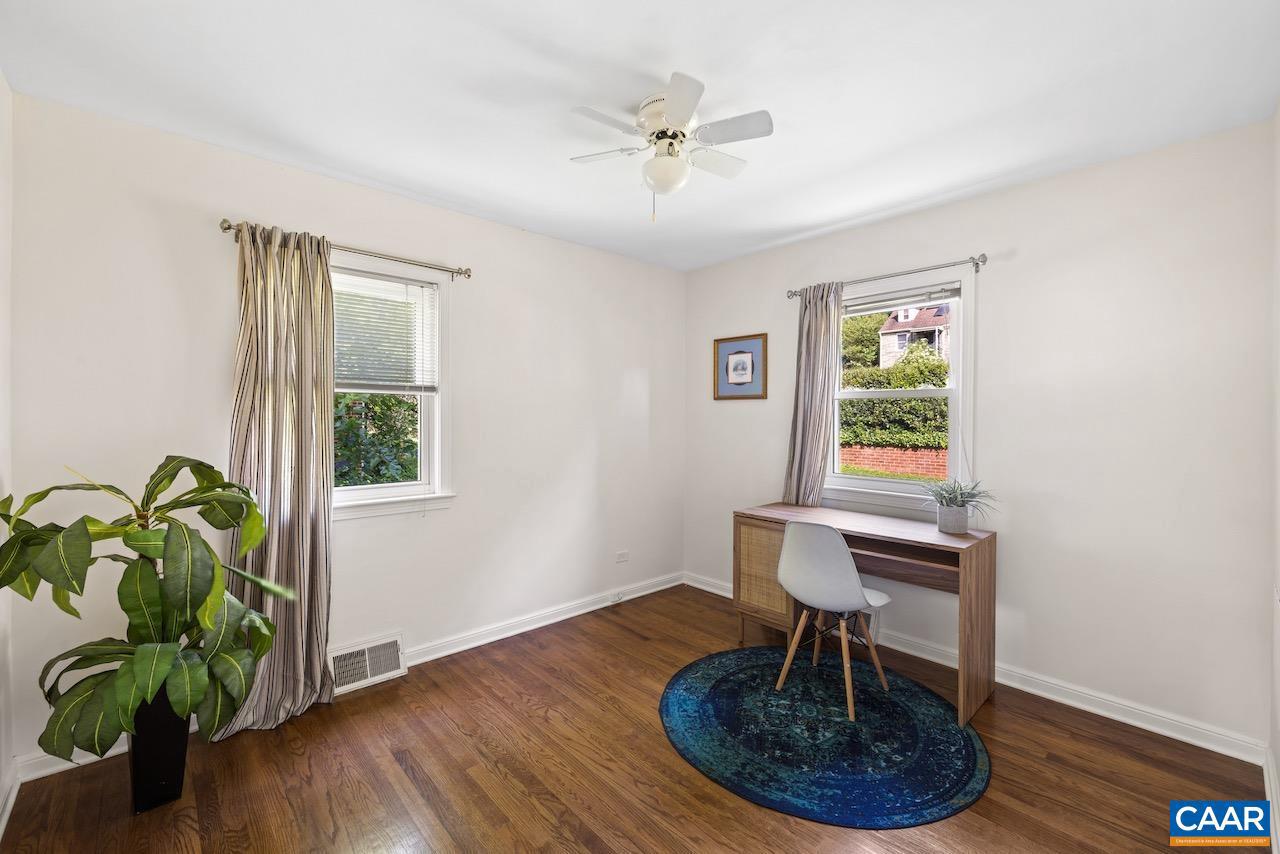 1007 SAINT CHARLES AVE, CHARLOTTESVILLE, Virginia 22901, 3 Bedrooms Bedrooms, ,2 BathroomsBathrooms,Residential,For sale,1007 SAINT CHARLES AVE,665417 MLS # 665417