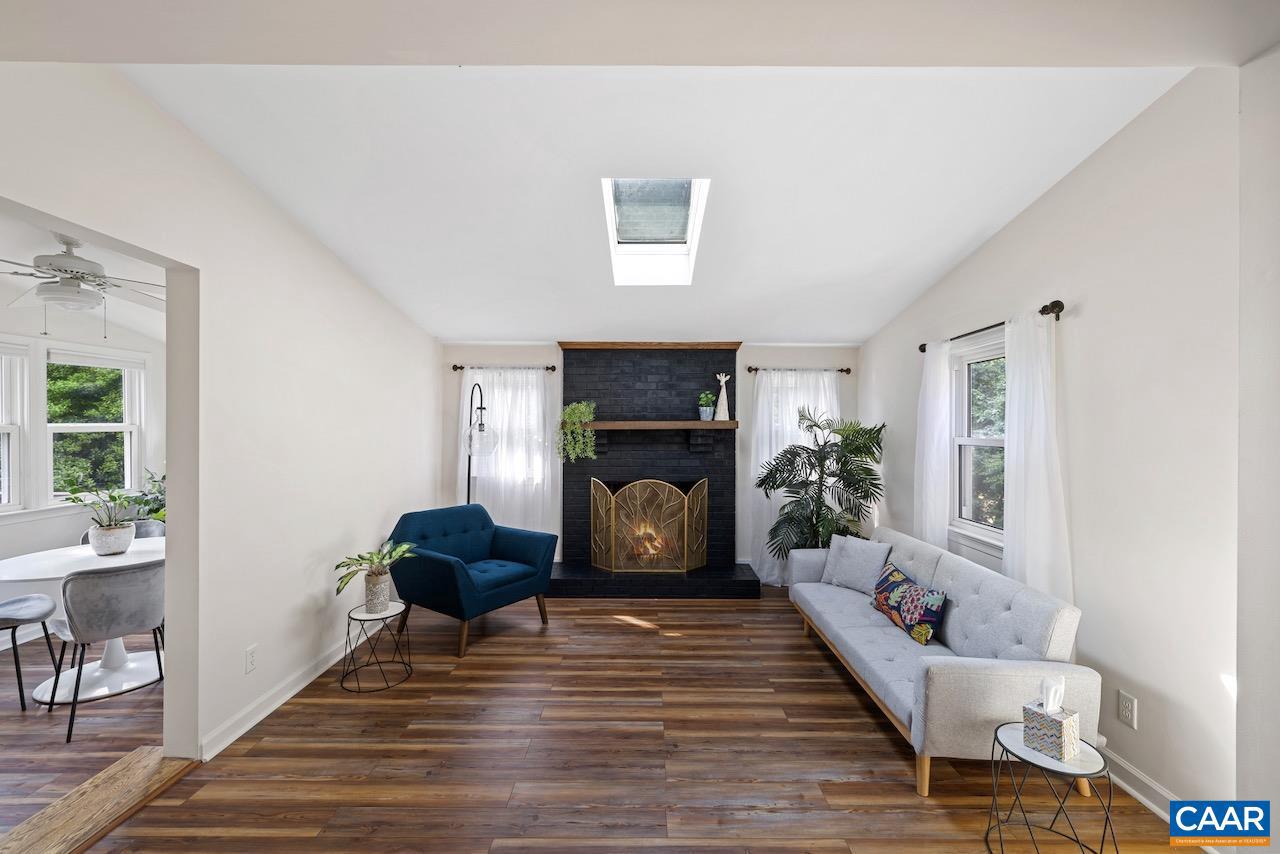 1007 SAINT CHARLES AVE, CHARLOTTESVILLE, Virginia 22901, 3 Bedrooms Bedrooms, ,2 BathroomsBathrooms,Residential,For sale,1007 SAINT CHARLES AVE,665417 MLS # 665417