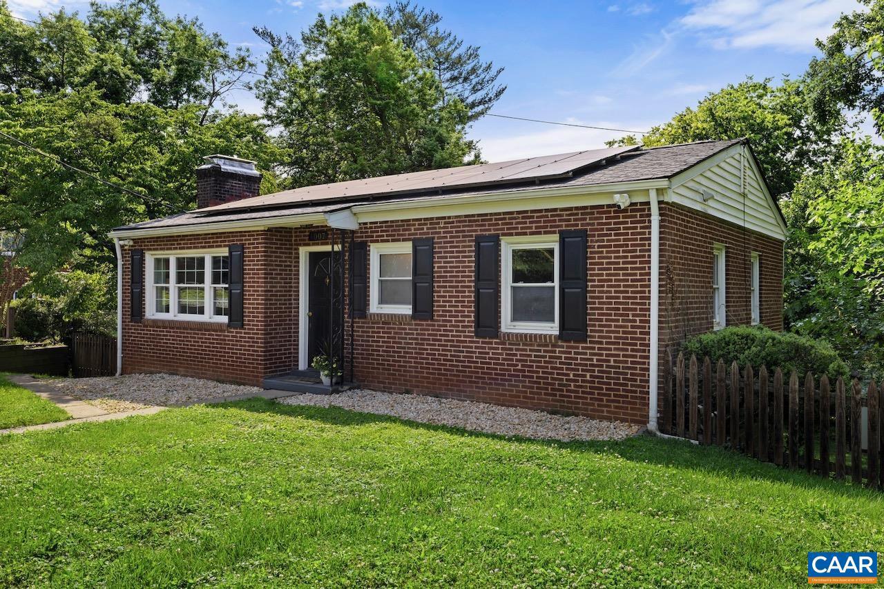 1007 SAINT CHARLES AVE, CHARLOTTESVILLE, Virginia 22901, 3 Bedrooms Bedrooms, ,2 BathroomsBathrooms,Residential,For sale,1007 SAINT CHARLES AVE,665417 MLS # 665417