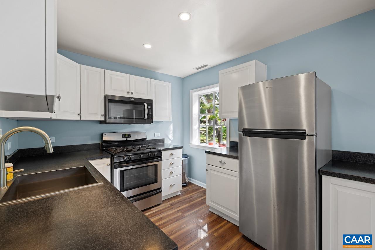 1007 SAINT CHARLES AVE, CHARLOTTESVILLE, Virginia 22901, 3 Bedrooms Bedrooms, ,2 BathroomsBathrooms,Residential,For sale,1007 SAINT CHARLES AVE,665417 MLS # 665417