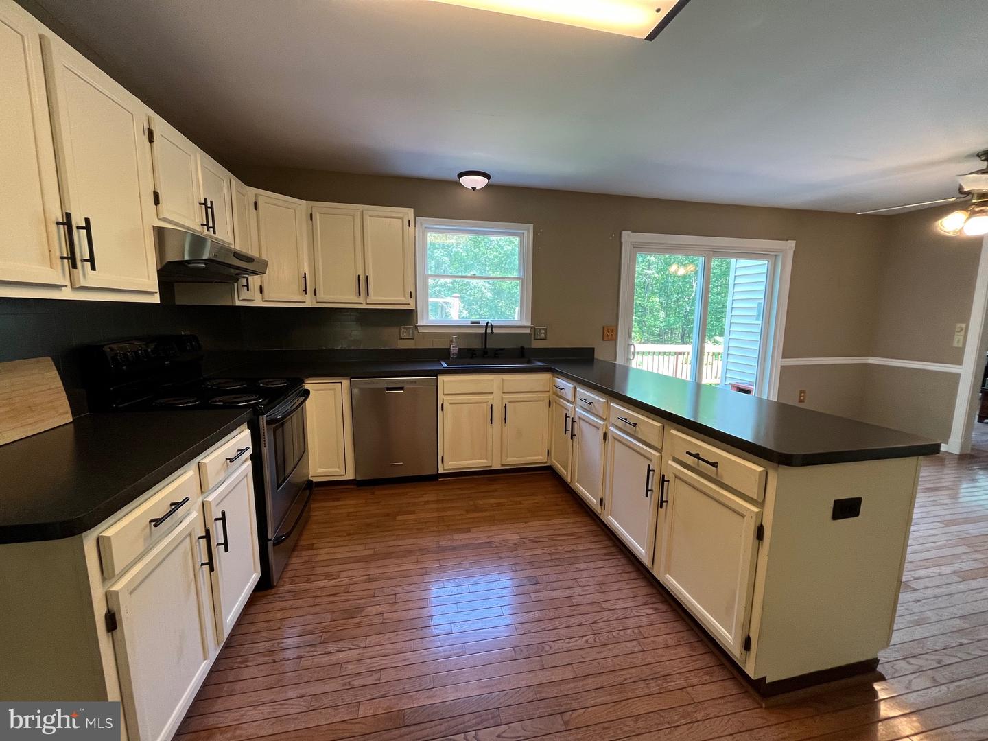 11459 BRISTERSBURG RD, CATLETT, Virginia 20119, 5 Bedrooms Bedrooms, ,3 BathroomsBathrooms,Residential,For sale,11459 BRISTERSBURG RD,VAFQ2016946 MLS # VAFQ2016946