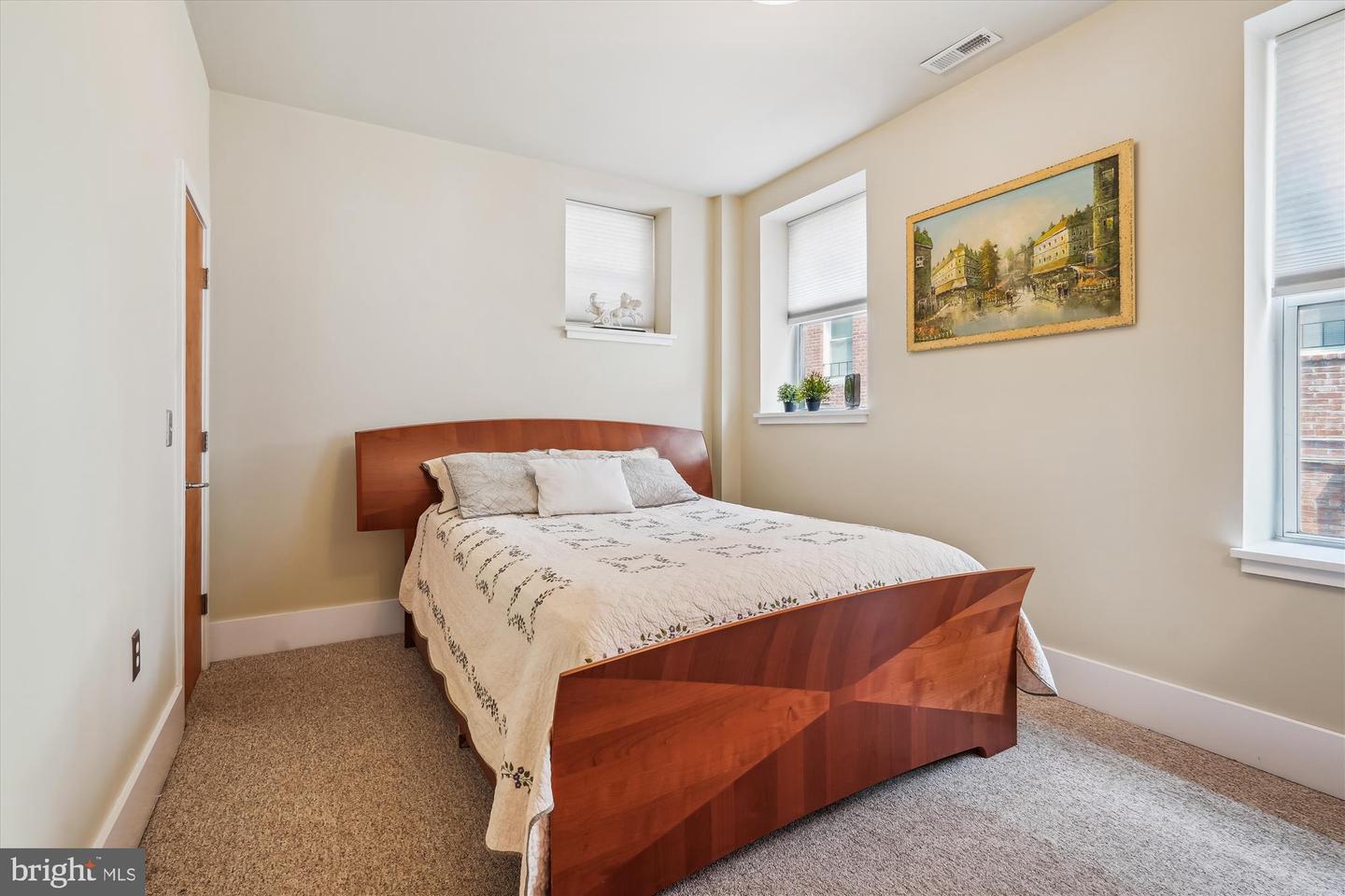 2914 11TH ST NW #102, WASHINGTON, District Of Columbia 20001, 3 Bedrooms Bedrooms, ,2 BathroomsBathrooms,Residential,For sale,2914 11TH ST NW #102,DCDC2204388 MLS # DCDC2204388