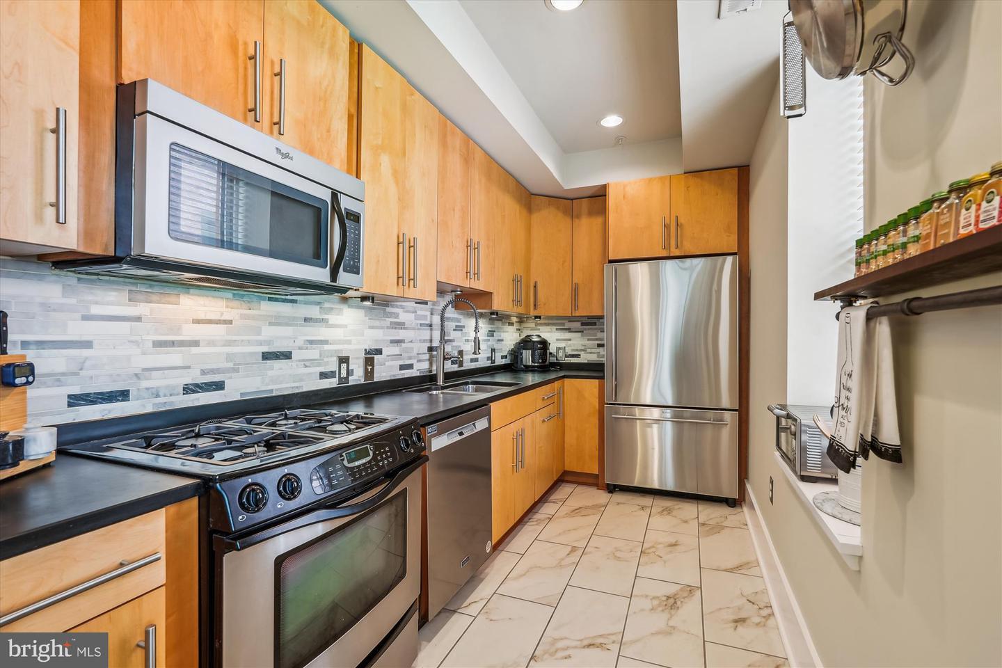 2914 11TH ST NW #102, WASHINGTON, District Of Columbia 20001, 3 Bedrooms Bedrooms, ,2 BathroomsBathrooms,Residential,For sale,2914 11TH ST NW #102,DCDC2204388 MLS # DCDC2204388