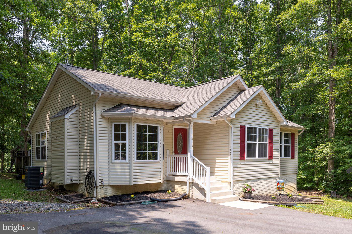 835 CAMPERS LN, RUTHER GLEN, Virginia 22546, 3 Bedrooms Bedrooms, ,2 BathroomsBathrooms,Residential,For sale,835 CAMPERS LN,VACV2008258 MLS # VACV2008258