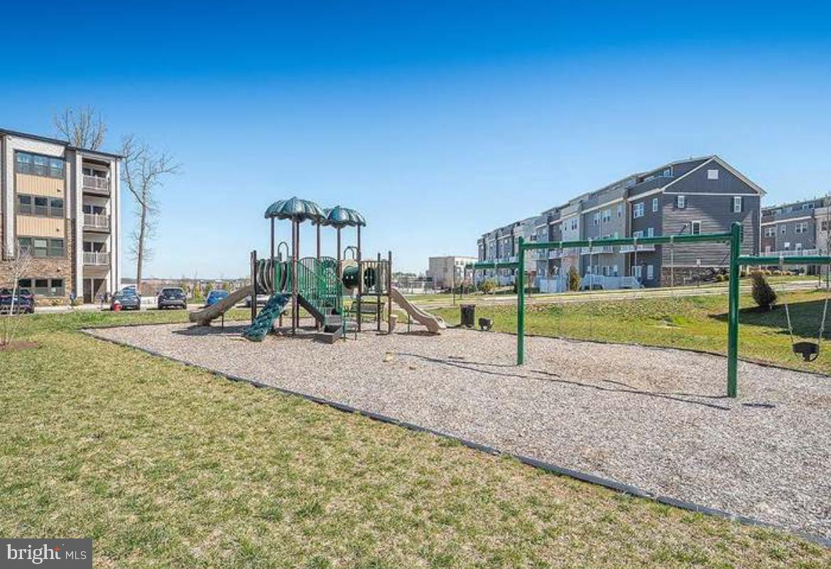 46270 MOUNT ALLEN TER #201, STERLING, Virginia 20164, 2 Bedrooms Bedrooms, ,2 BathroomsBathrooms,Residential,For sale,46270 MOUNT ALLEN TER #201,VALO2098904 MLS # VALO2098904