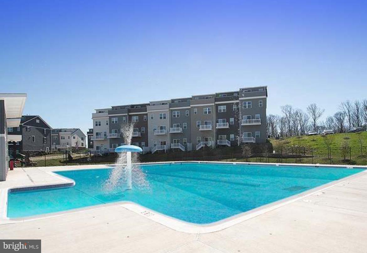 46270 MOUNT ALLEN TER #201, STERLING, Virginia 20164, 2 Bedrooms Bedrooms, ,2 BathroomsBathrooms,Residential,For sale,46270 MOUNT ALLEN TER #201,VALO2098904 MLS # VALO2098904
