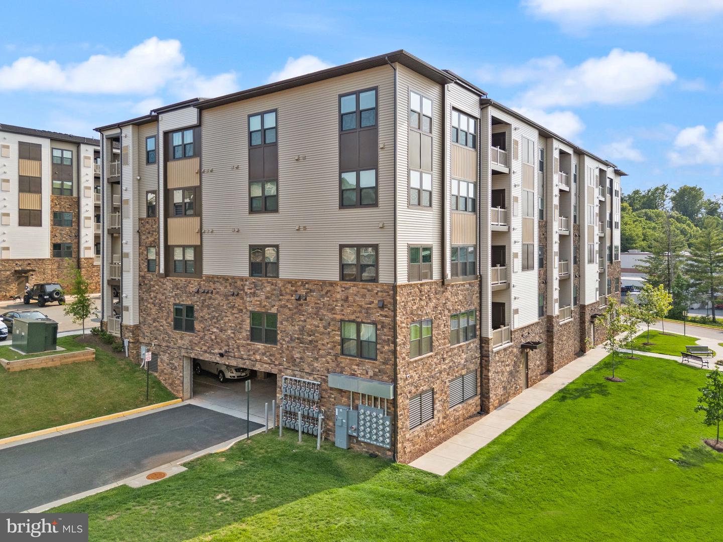 46270 MOUNT ALLEN TER #201, STERLING, Virginia 20164, 2 Bedrooms Bedrooms, ,2 BathroomsBathrooms,Residential,For sale,46270 MOUNT ALLEN TER #201,VALO2098904 MLS # VALO2098904