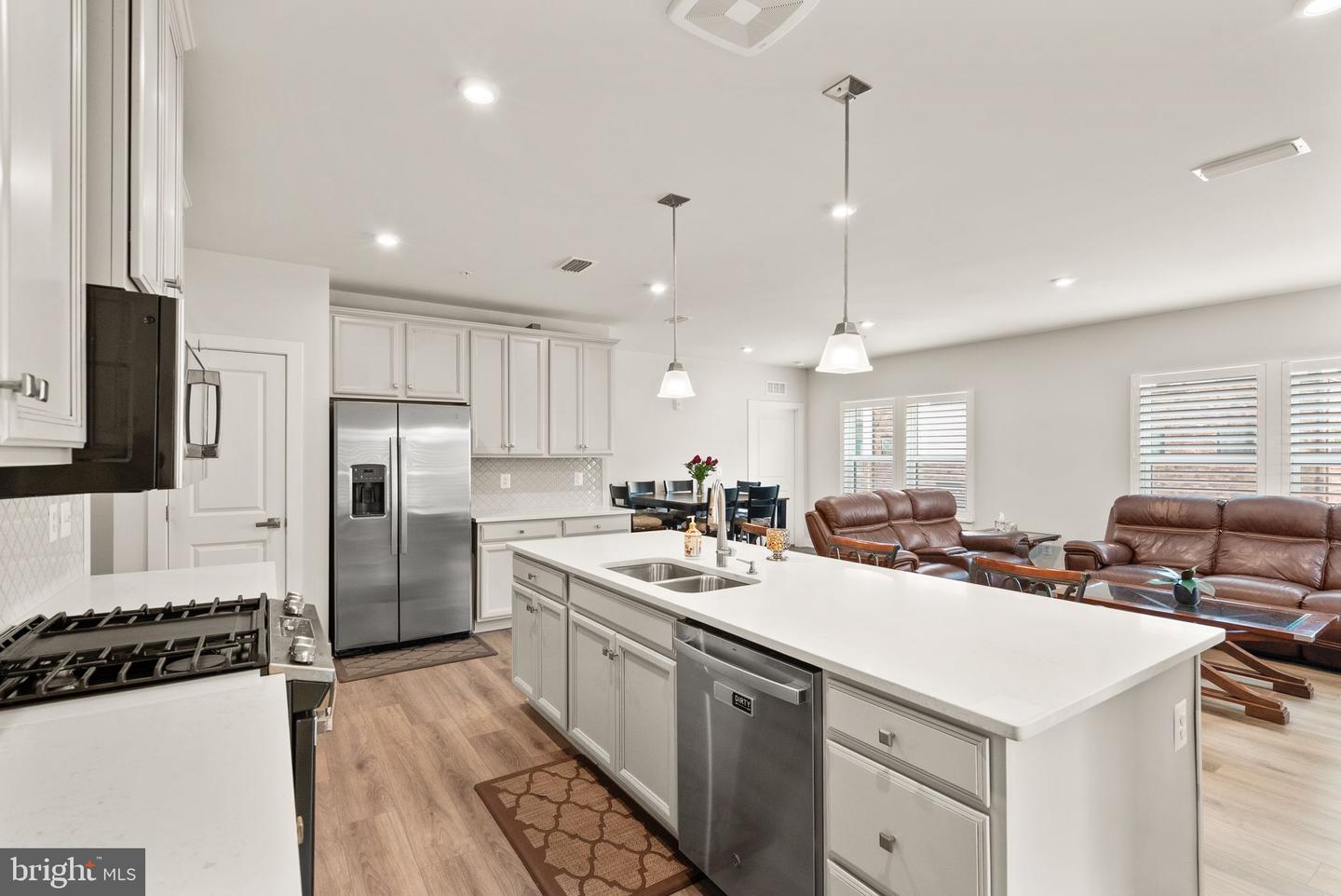 46270 MOUNT ALLEN TER #201, STERLING, Virginia 20164, 2 Bedrooms Bedrooms, ,2 BathroomsBathrooms,Residential,For sale,46270 MOUNT ALLEN TER #201,VALO2098904 MLS # VALO2098904