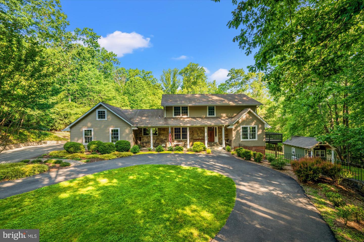 8112 VISTA POINT LN, FAIRFAX STATION, Virginia 22039, 5 Bedrooms Bedrooms, ,4 BathroomsBathrooms,Residential,For sale,8112 VISTA POINT LN,VAFX2245788 MLS # VAFX2245788