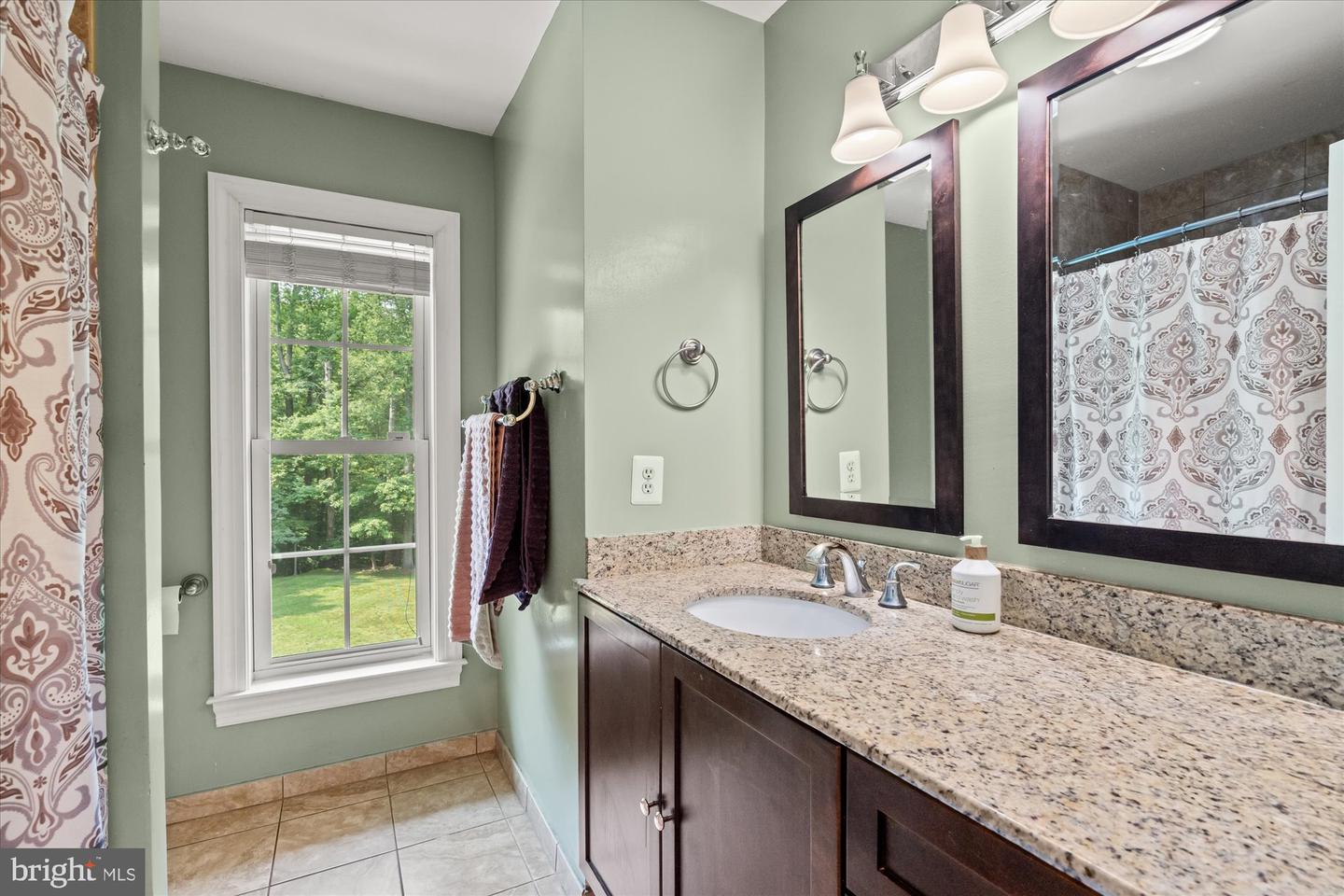 8112 VISTA POINT LN, FAIRFAX STATION, Virginia 22039, 5 Bedrooms Bedrooms, ,4 BathroomsBathrooms,Residential,For sale,8112 VISTA POINT LN,VAFX2245788 MLS # VAFX2245788