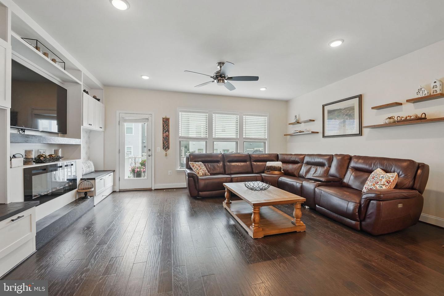 2069 ALDER LN, DUMFRIES, Virginia 22026, 4 Bedrooms Bedrooms, ,2 BathroomsBathrooms,Residential,For sale,2069 ALDER LN,VAPW2096400 MLS # VAPW2096400