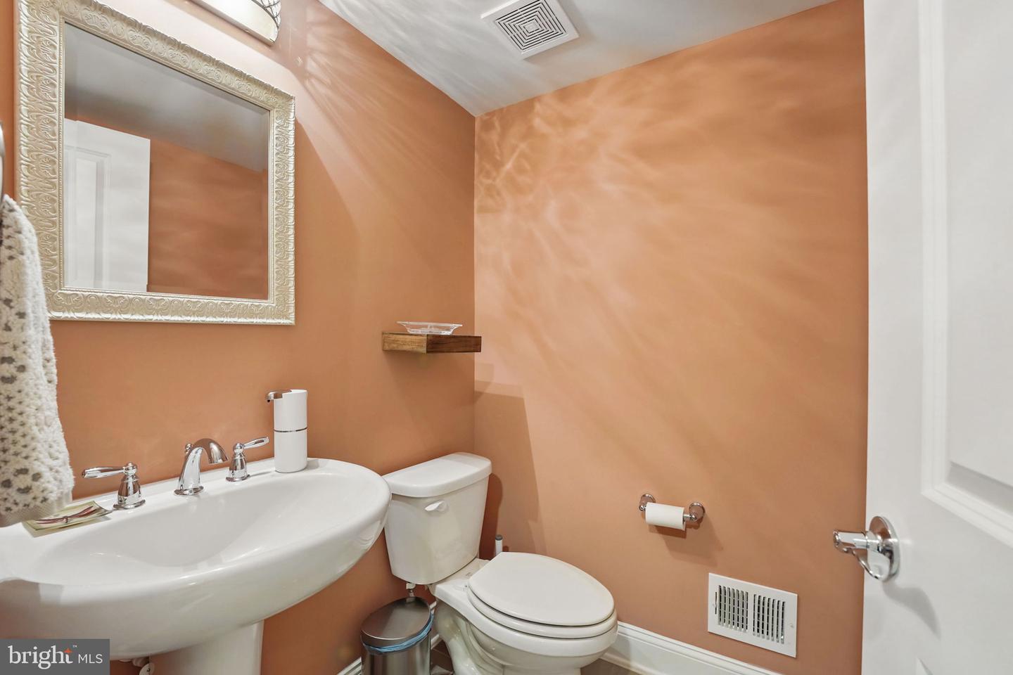 2069 ALDER LN, DUMFRIES, Virginia 22026, 4 Bedrooms Bedrooms, ,2 BathroomsBathrooms,Residential,For sale,2069 ALDER LN,VAPW2096400 MLS # VAPW2096400