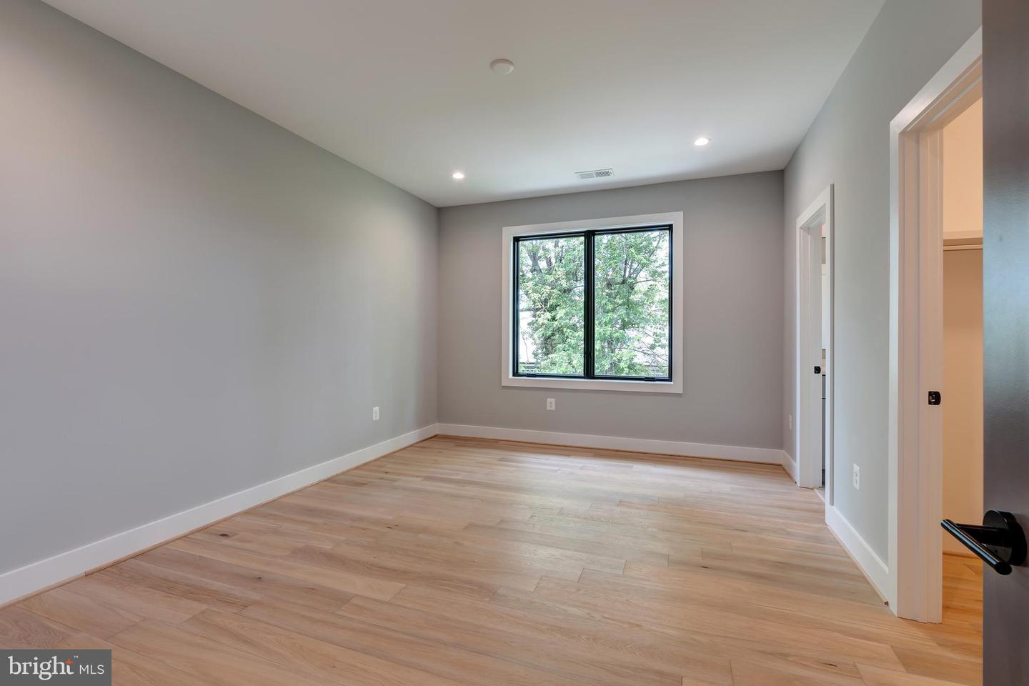 6800 OLD CHESTERBROOK RD, MCLEAN, Virginia 22101, 7 Bedrooms Bedrooms, ,6 BathroomsBathrooms,Residential,For sale,6800 OLD CHESTERBROOK RD,VAFX2245832 MLS # VAFX2245832
