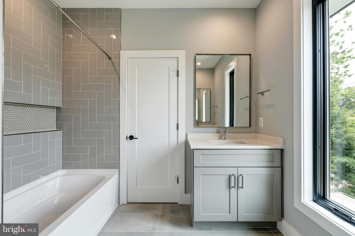 6800 OLD CHESTERBROOK RD, MCLEAN, Virginia 22101, 7 Bedrooms Bedrooms, ,6 BathroomsBathrooms,Residential,For sale,6800 OLD CHESTERBROOK RD,VAFX2245832 MLS # VAFX2245832