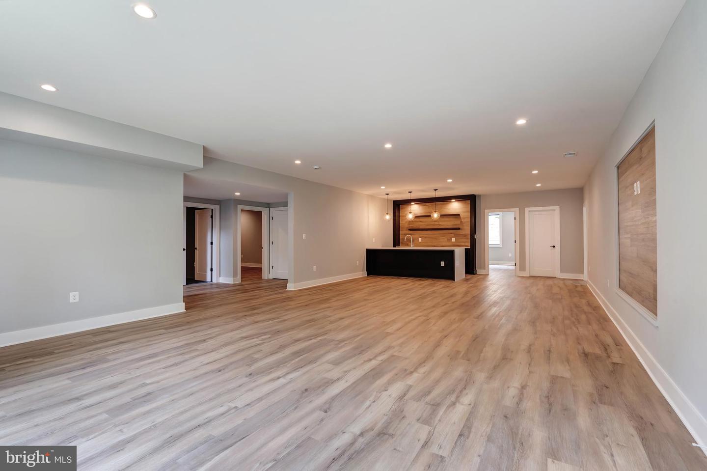 6800 OLD CHESTERBROOK RD, MCLEAN, Virginia 22101, 7 Bedrooms Bedrooms, ,6 BathroomsBathrooms,Residential,For sale,6800 OLD CHESTERBROOK RD,VAFX2245832 MLS # VAFX2245832