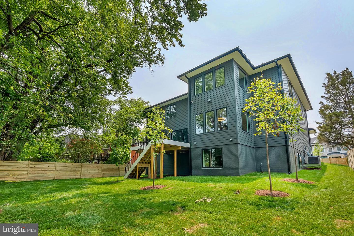 6800 OLD CHESTERBROOK RD, MCLEAN, Virginia 22101, 7 Bedrooms Bedrooms, ,6 BathroomsBathrooms,Residential,For sale,6800 OLD CHESTERBROOK RD,VAFX2245832 MLS # VAFX2245832