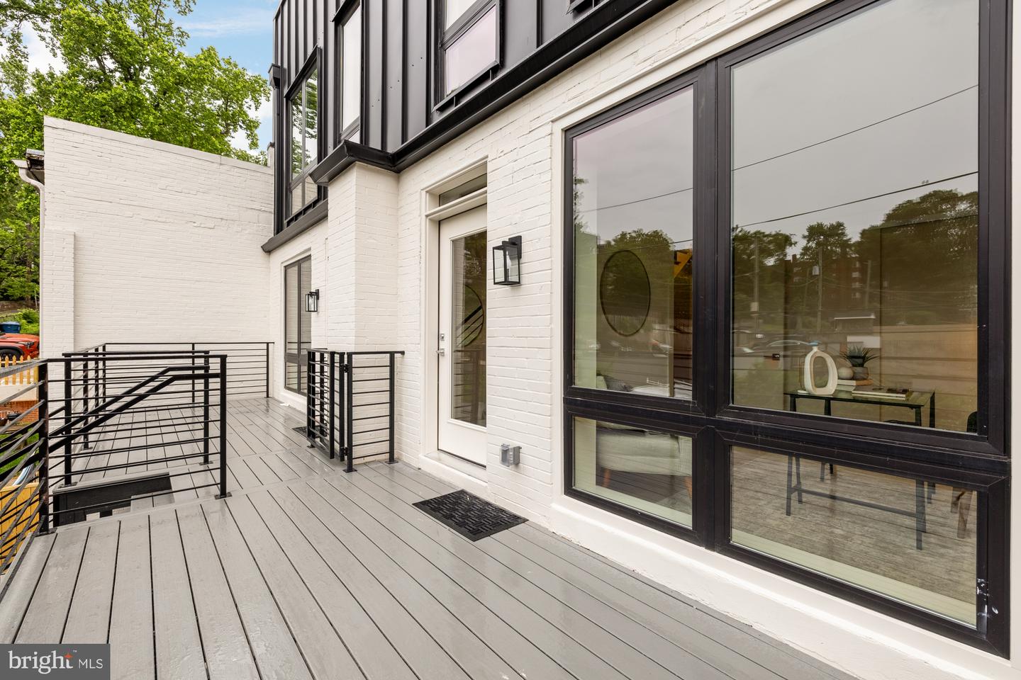 2647 41ST ST NW #3, WASHINGTON, District Of Columbia 20007, 3 Bedrooms Bedrooms, ,2 BathroomsBathrooms,Residential,For sale,2647 41ST ST NW #3,DCDC2204354 MLS # DCDC2204354